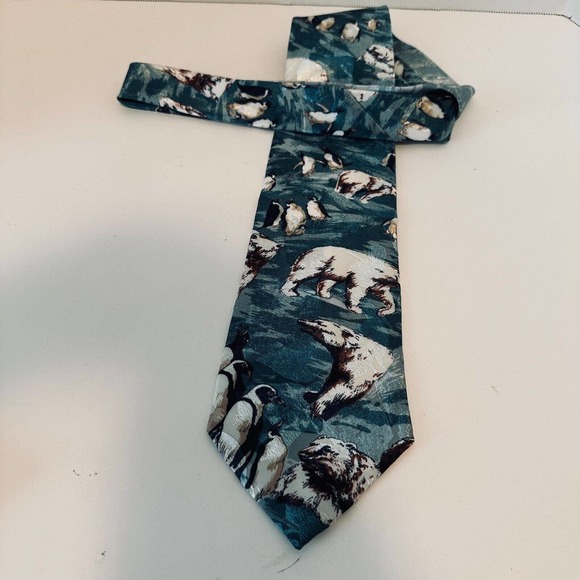 REED ST JAMES Neck Tie Polar Bears and Penguins Made in USA from imported Fabric - Picture 1 of 11